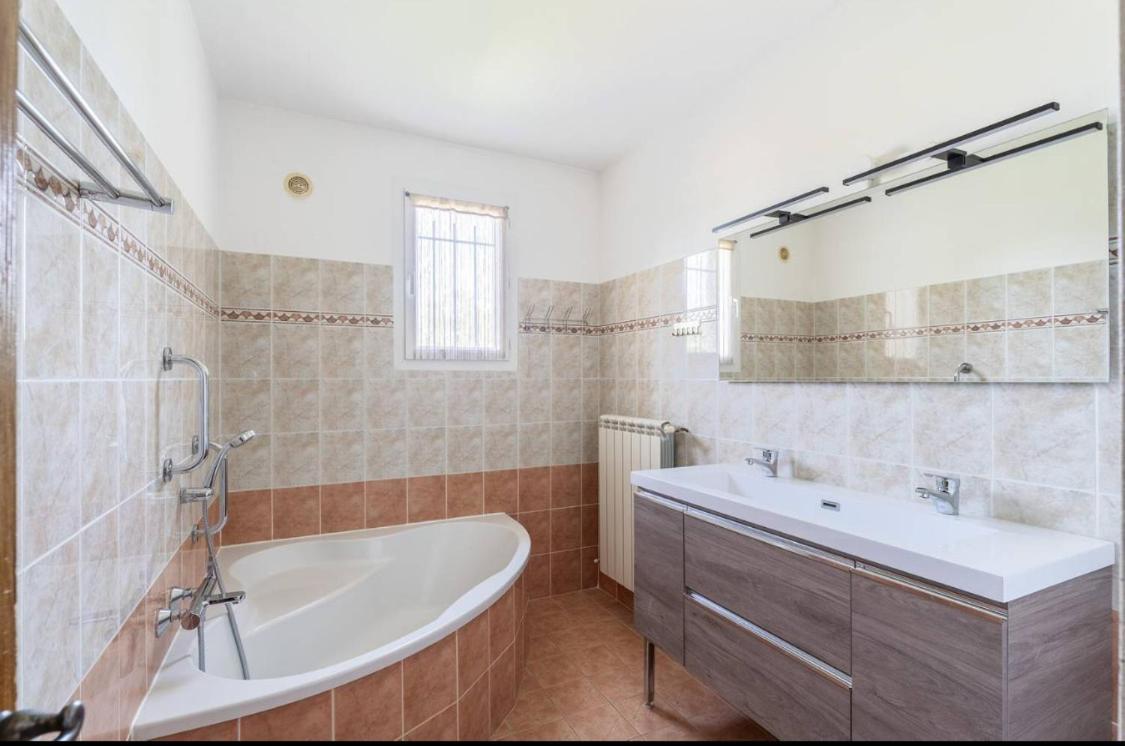 Gite Les Oliviers 10 Pers Piscine Au Calme 4 Etoiles Saint-Laurent-la-Vernede Ngoại thất bức ảnh